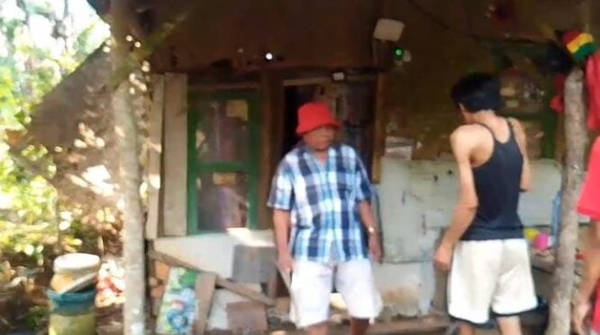 Warga Pandeglang Bersatu Perbaiki Rumah Tidak Layak Huni di Tengah Momentum Kemerdekaan