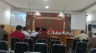Dinas Koperasi dan Usaha Mikro Kabupaten Banyuwangi menggelar pertemuan bersama perwakilan pedagang