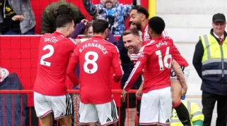 Analisis Kemenangan Man United 5-2 atas Ipswich: Performa Bruno Fernandes dan Tantangan Luke Shaw