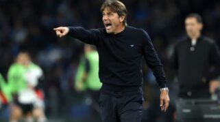 Antonio Conte Jadi Kandidat Pengganti Michael Carrick di Manchester United