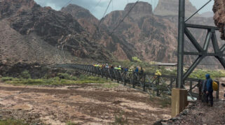 Banjir Bandang di Grand Canyon: Dua Tewas dan Puluhan Pendaki Hilang
