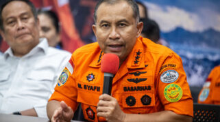Basarnas Dorong Pengangkatan KM Virgo yang Sudah Menyentuh Dasar Laut untuk Evakuasi Korban