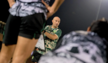 Bernardo Tavares Waspadai Cuaca Panas dan Kondisi Lapangan Jelang Debut Persebaya di Super League 2026/2027