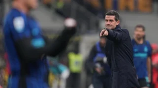 Cristian Chivu Rancang Formasi Baru Inter untuk Menghadapi Napoli