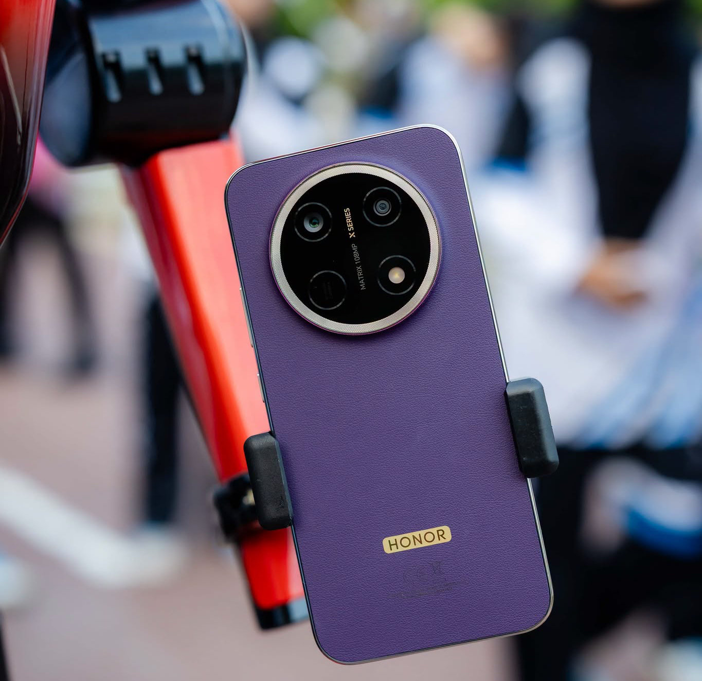 Honor X9e Pro: Smartphone dengan Baterai Jumbo dan Fitur Powerbank