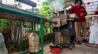 Inovasi Pengolahan Sampah Plastik Menjadi BBM di Bekasi untuk Mengurangi Limbah dan Meningkatkan Kesejahteraan Warga
