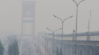 Kualitas Udara di Palembang Memburuk, Kabut Asap Tebal dan Masuk Kategori Berbahaya