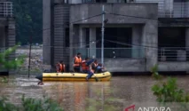 Lebih dari 1.000 Jiwa Tewas Akibat Banjir Bandang di Nepal dan China, Tim Penyelamat Terus Berjuang