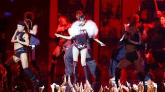 Lisa Menangkan Best Pop di MTV VMAs 2026 dan Tampilkan Single Baru "SaWaDiKa"