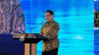 Mendagri Berikan Insentif Hingga Rp2 Miliar untuk Pemda Berprestasi di Maluku dan Nusa Tenggara
