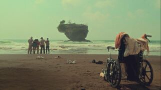 Mengenal Film Horor "Bisikan Desa Gringsing": Kisah Trauma dan Teror di Desa Terpencil