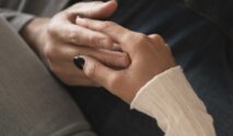 Mengenal Love Language Physical Touch dan Cara Memenuhinya dalam Hubungan