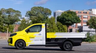 Opel Vivaro Flatbed: Solusi Pikap Fleksibel untuk Kebutuhan Usaha Ringan