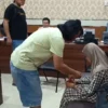 Polisi Tangkap Perempuan Asal Tuban Terkait Kasus Pencurian Uang Keluarga Pasien di RSUD Soegiri Lamongan
