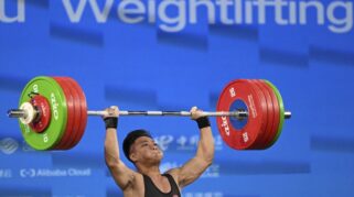 Rahmat Erwin Abdullah Cetak Sejarah dengan Medali Emas dan Rekor Dunia Angkat Besi Asian Games 2026