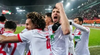Schalke 04 Alami Kekalahan Telak 0-3 dari Augsburg di Laga Pembuka Bundesliga 2026