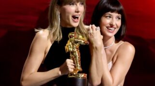 Transformasi Soft French Fringe: Gaya Poni Musim Gugur yang Elegan ala Dakota Johnson dan Taylor Swift
