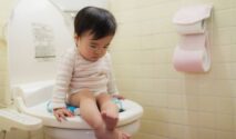 Anak Takut Buang Air Kecil saat Toilet Training Bisa Jadi Ini Penyebabnya