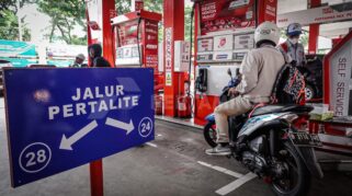 Antre Dimana-Mana, Pasokan Pertalite Bakal Ditambah