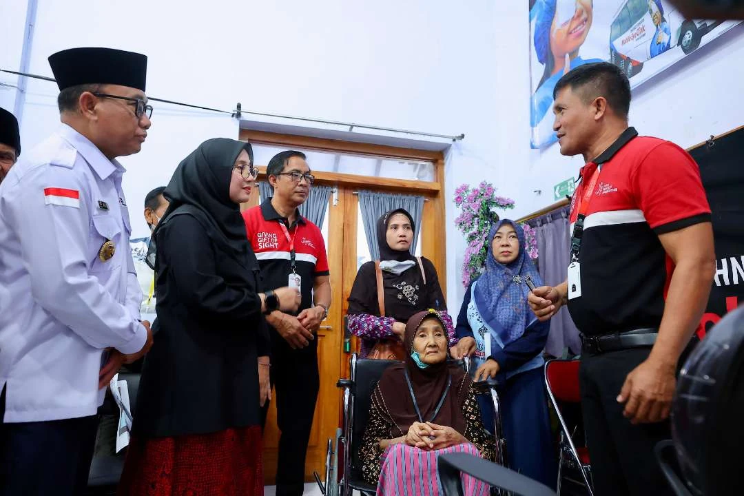 Bakti Sosial Kesehatan Mata di Banyuwangi: Operasi Katarak Gratis untuk Warga Kurang Mampu di Banyuwangi
