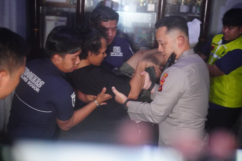 Bantuan Kursi Roda untuk Fiki Mutakin, Korban Perompakan di Somalia