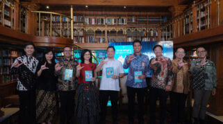 BCA Digital Luncurkan Buku Literasi Keuangan dengan 50 Jurnalis, Raih Rekor MURI