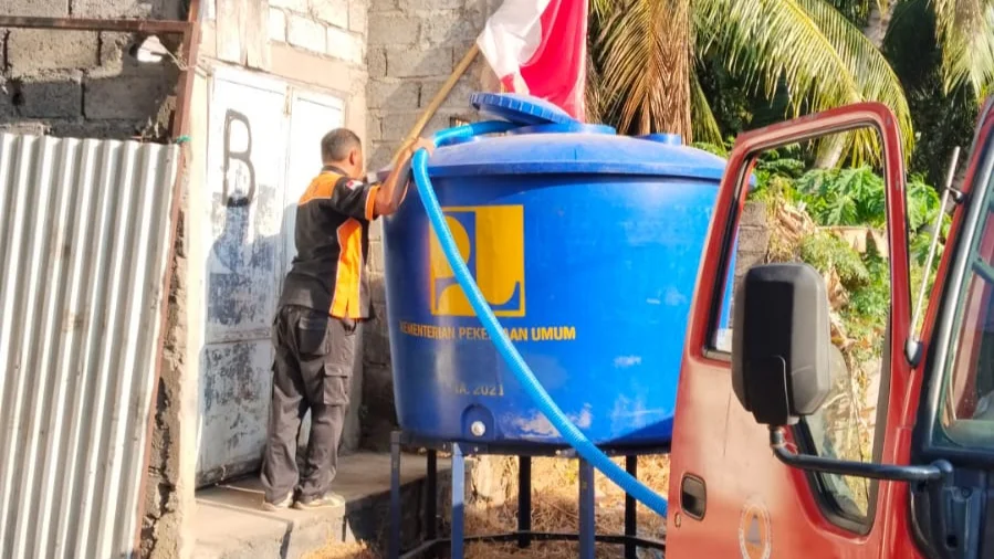 BPBD Buleleng Salurkan Air Bersih untuk Warga Sinabun di Tengah Musim Kemarau