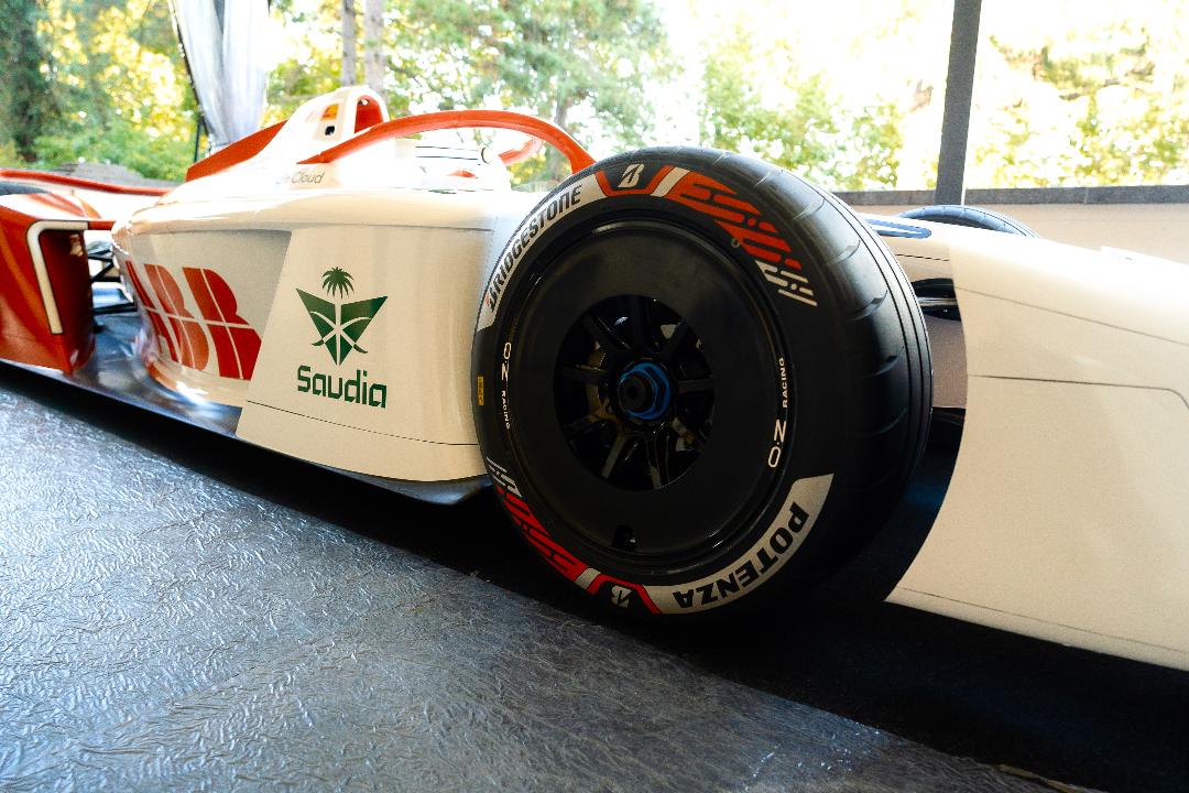 Bridgestone Resmi Gantikan Hankook sebagai Pemasok Ban Formula E