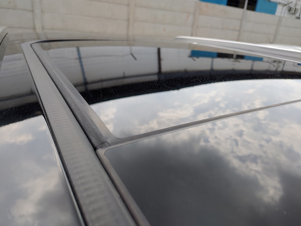 Cara Efektif Mencegah Jamur di Kaca Mobil