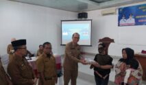 Cegah Stunting di OKU, Sekda Alva Elan Serahkan Bantuan untuk Anak
