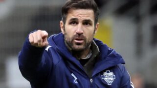 Cesc Fabregas Jawab Isu Latih Manchester United