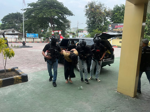 Densus 88 Tangkap 11 Teroris Jaringan Daulah Islamiyah di Jabar hingga Jateng