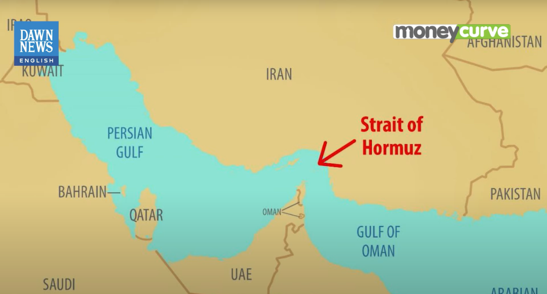 Dua Kapal Supertanker Uni Emirat Arab Meledak di Selat Hormuz