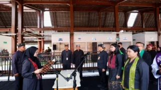 Dua Kepala OPD dan 8 Camat di Lingkungan Pemkab Banyuwangi Dilantik di Banyuwangi