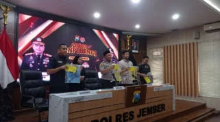 Dua Perampok Toko Emas di Jember Ditangkap, Polisi Sebut Terlilit Utang Akibat Judi Online