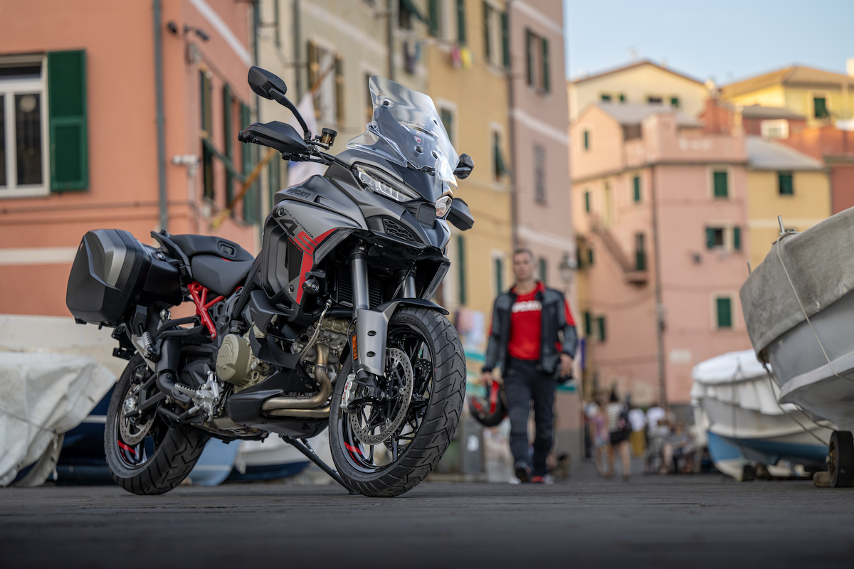 Ducati Multistrada V4 S Grand Tour: Motor Touring Kelas Pertama untuk Petualangan Tanpa Batas