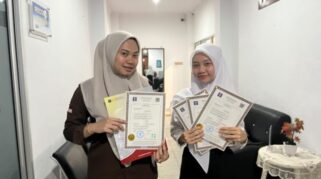 Dukung Beasiswa ke Korea Selatan, Kemenkum Babel Serahkan 4 Sertifikat Apostille