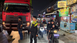 Dump Truck Mogok di Ciawi, Polisi Atur Lalin dan Siapkan Derek Besar