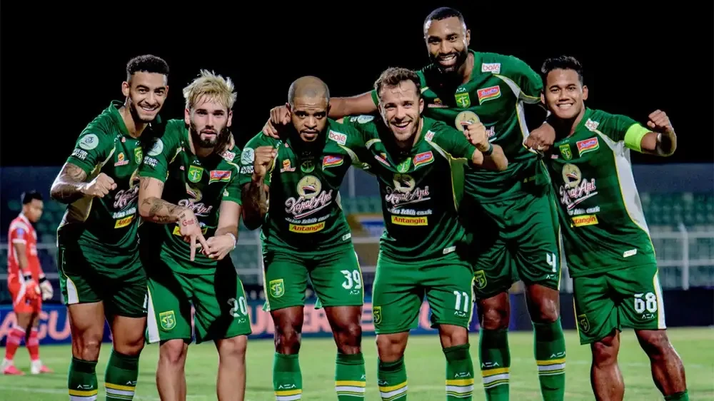 Evaluasi Taktis Persebaya Menjelang Laga Melawan PSS Sleman