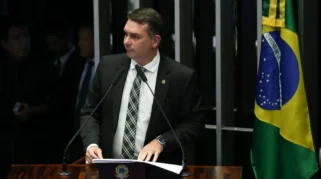 Flávio Bolsonaro dan Rencana Penghapusan Reeleição di Brasil