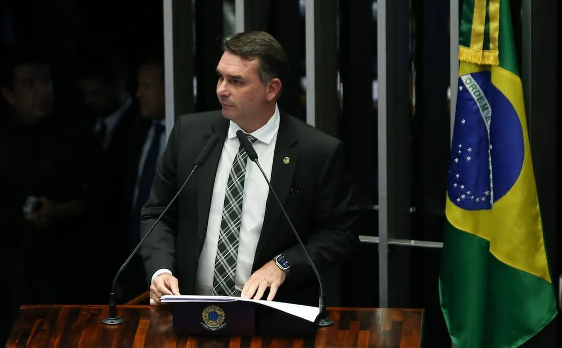 Flávio Bolsonaro dan Rencana Penghapusan Reeleição di Brasil