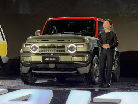 Gaya Klasik dan Bertenaga, SUV Berteknologi REEV iCar V25 Mengaspal di China