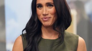 Gaya Musim Gugur Duchess Meghan yang Memukau dengan Perhiasan Mewah