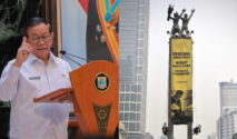 Gubernur Jakarta Pramono Anung Tanggapi Aksi Spanduk Greenpeace Indonesia di Bundaran HI