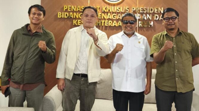 Guru Sekolah Swasta di Tangerang Selatan Melaporkan Dugaan PHK Sepihak ke Penasihat Khusus Presiden