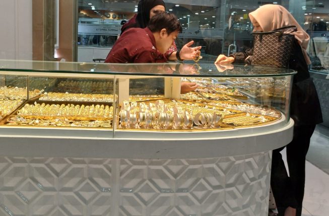 Harga Emas di Palembang Hari ini Melemah, Turun Rp300 Ribu