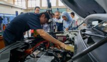 Hyundai Bekali Guru SMK dengan Pelatihan Teknologi Otomotif Modern