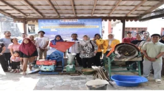 Inovasi Pemanfaatan Limbah Kayu di Banyuwangi: AIKO Craft Olah Serbuk Kayu Jadi Wood Pellet di Banyuwangi