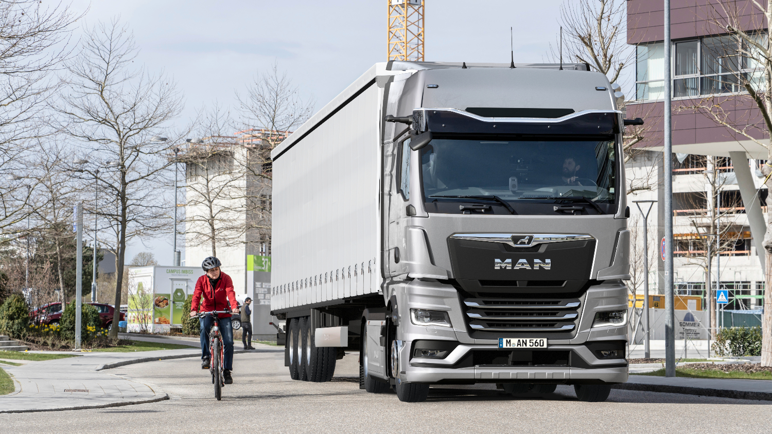 Inovasi Truk MAN TGL dan TGX dengan Fitur EfficientCruise untuk Efisiensi BBM