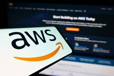 Investasi AWS Rp 17,8 Triliun untuk Komunitas di Sekitar Pusat Data AS